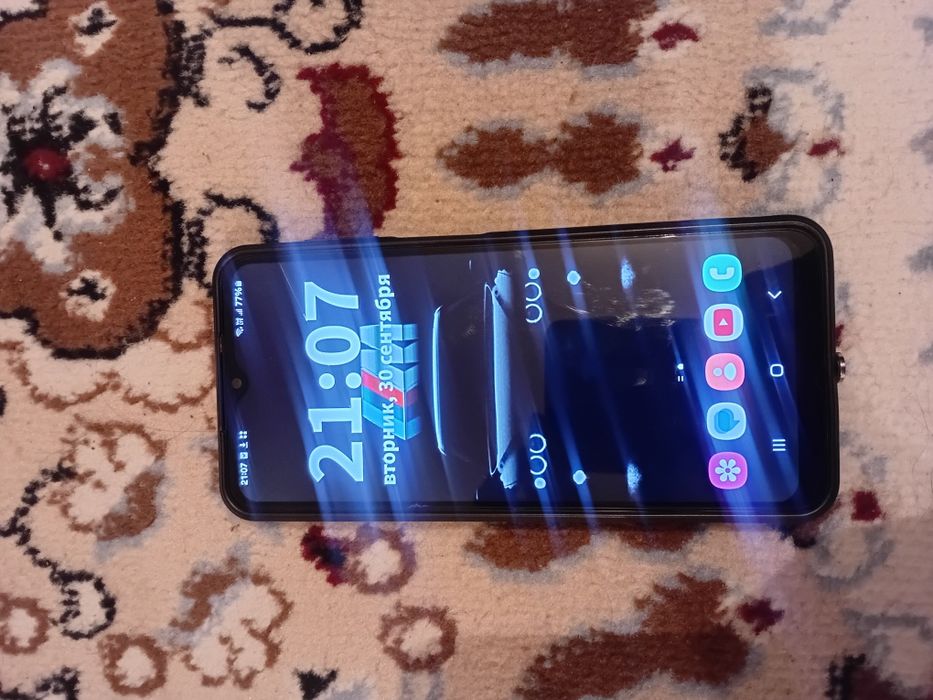 Самсунк А04 хороший телефон