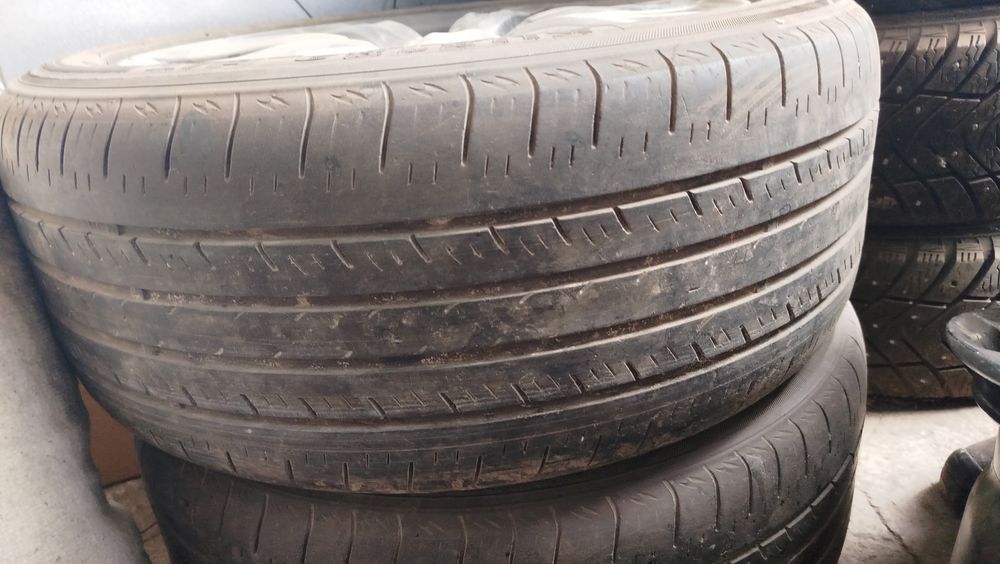 Продается Шины 215/50/17 2 шт