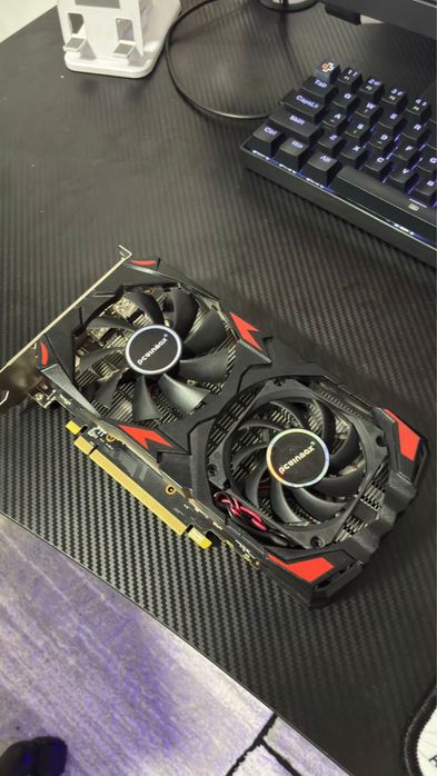 Vand rx 580 spatiu 8gb