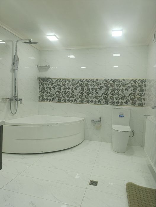 Сотилади Мойкоргонда 6 сотих 9 та хона