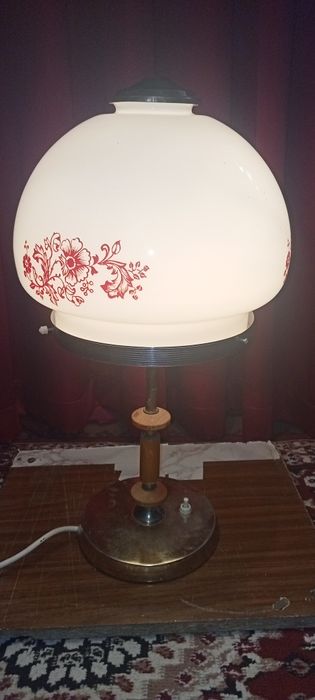 Советская настолная лампа (светильник).