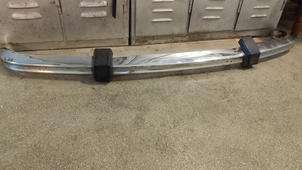 Vând bară față originala Dacia 1300