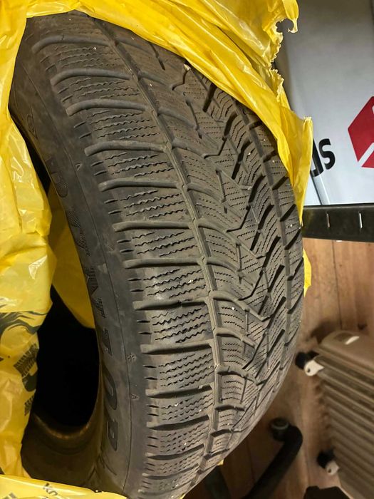 Зимни гуми Dunlop 235/55 R17