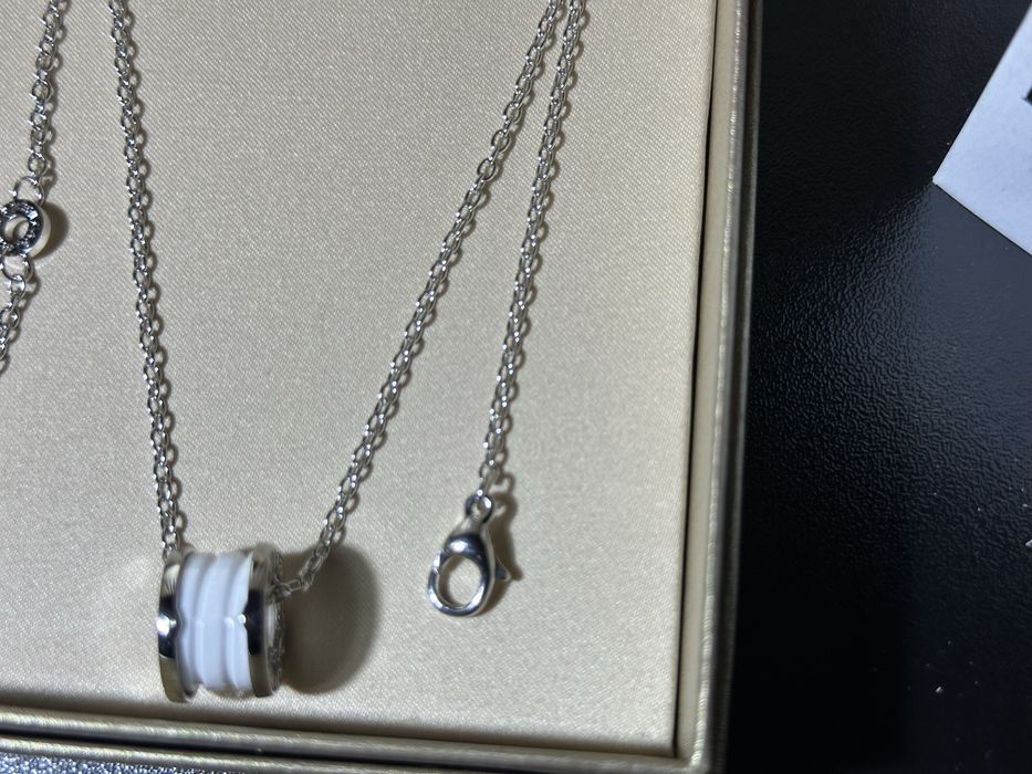 Чисто Ново Дамско Колие Bvlgari B.zero1 Save The Children с пълна опаковка