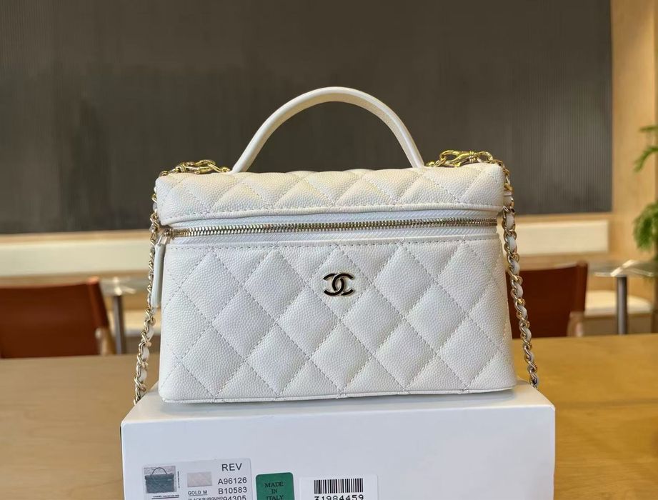 Chanel Vanity Чанти - Caviar и плетени