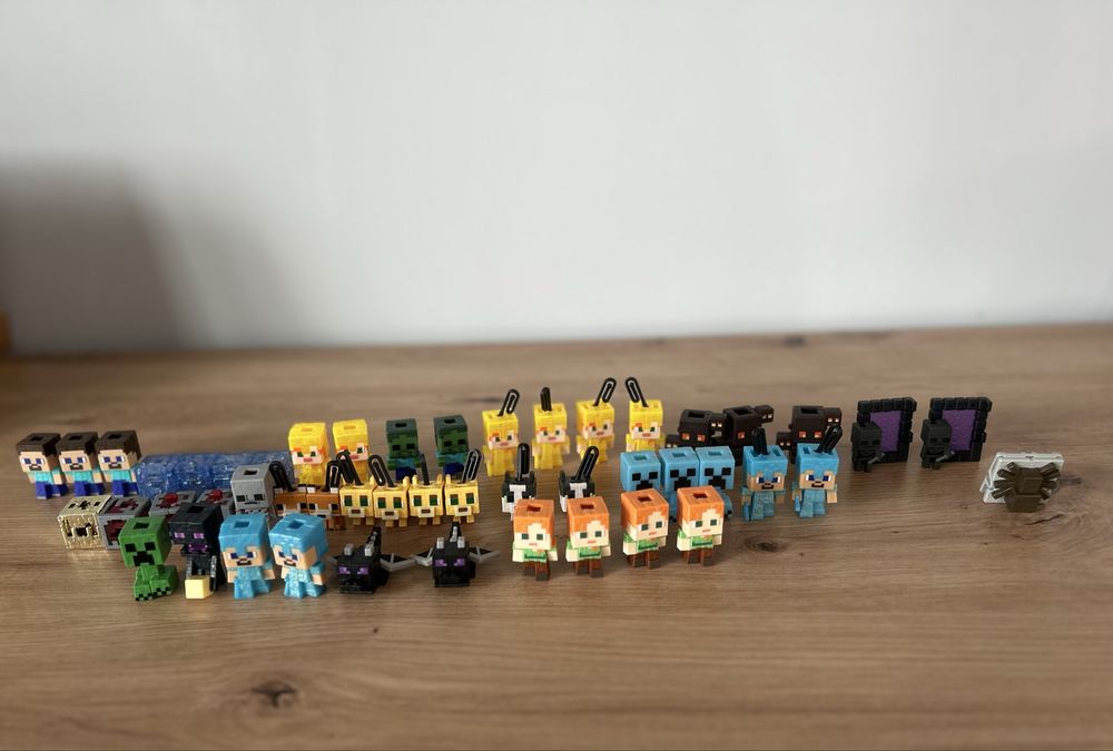 Minecraft Kinder фигури