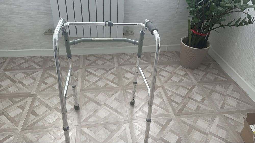 Ходунок для взрослых