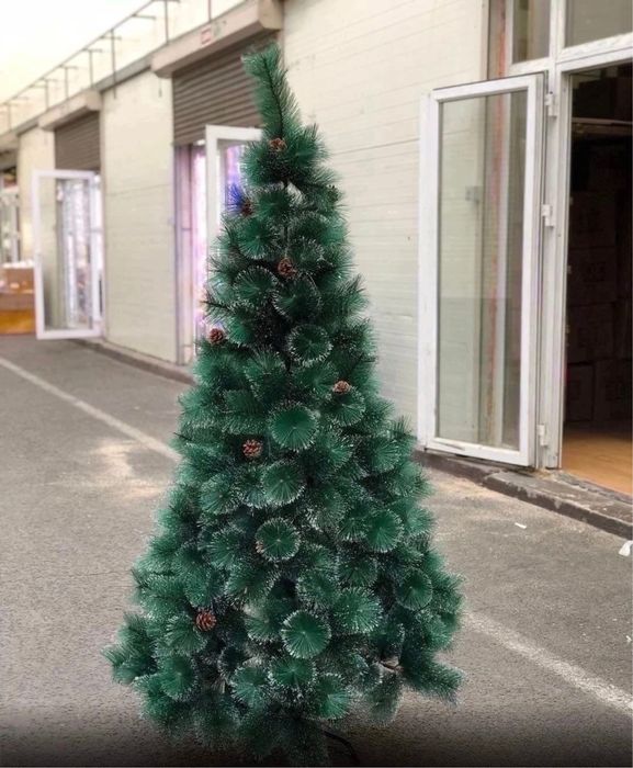 Елка искуственная 2.7 метра