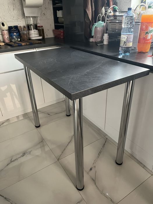 masa inalta tip bar