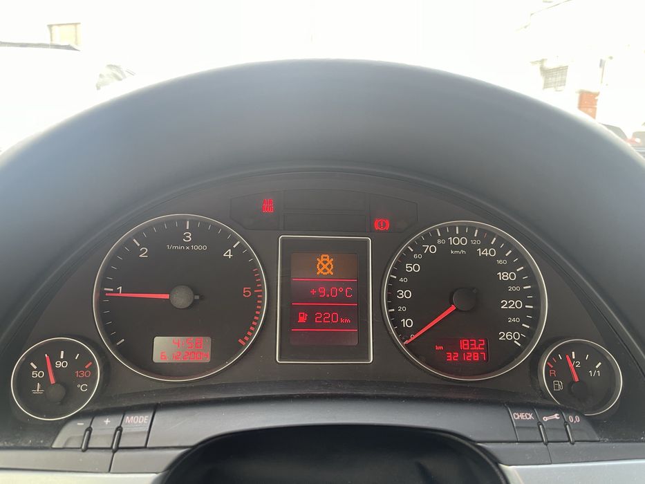 AUDI A4 2005 — imagine 5