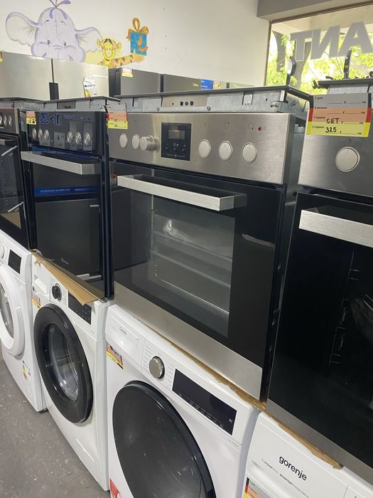 Фурна за вграждане с плот Bauknecht 65 l