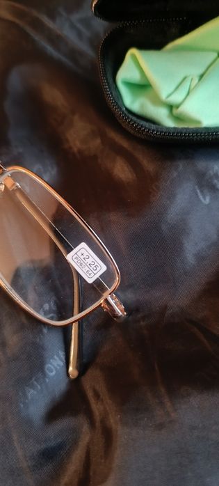 Продам новый очки , для чтение!