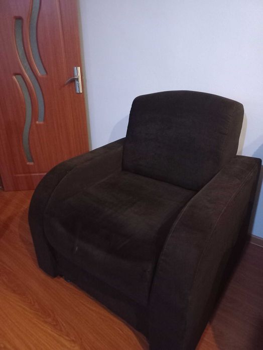 Vand 2 fotolii in stare foarte buna.