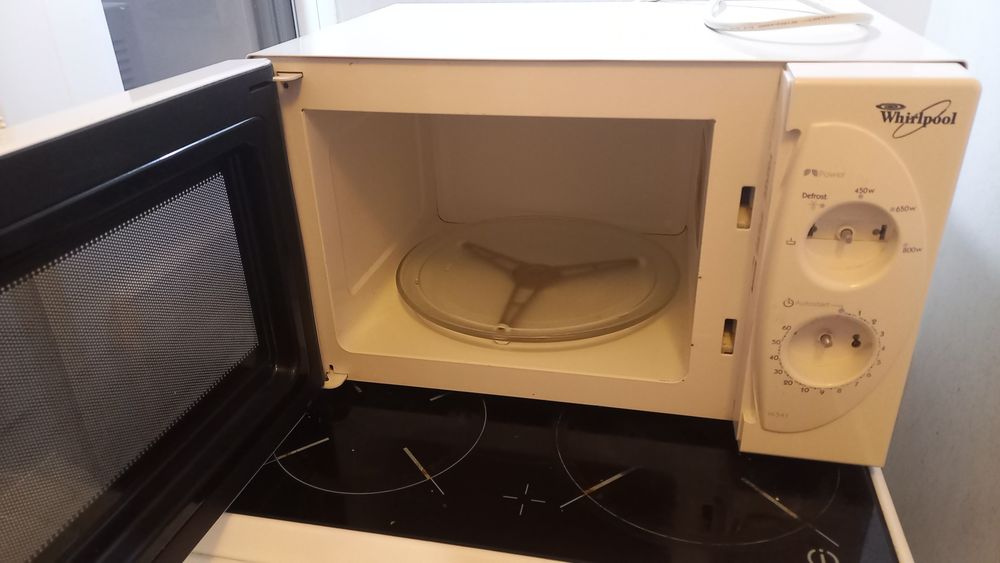 Микровълнова фурна Whirlpool