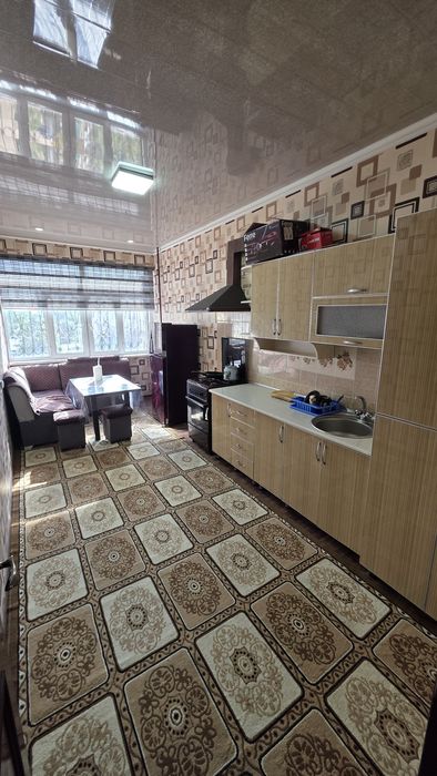 Nina kafe Nizomi kucha luks kv