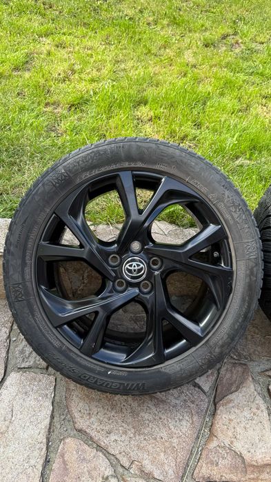 Оригинални 18" джанти Toyota CH-R (18x7J ET50 5x114.3) + зимни гуми NEXEN 225/50R18 99H
