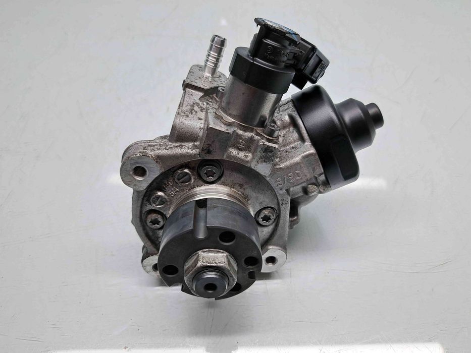 Pompa inalta presiune  Volkswagen Golf 6 (5K1) [Fabr 2009-2013] 03L130