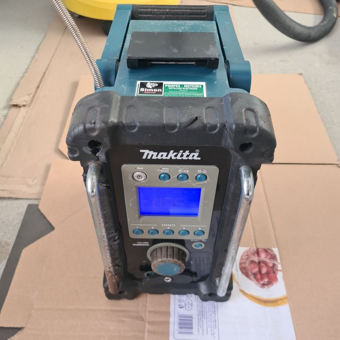 Radio Makita BMR 100 portabil