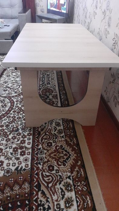 Журнальный столик