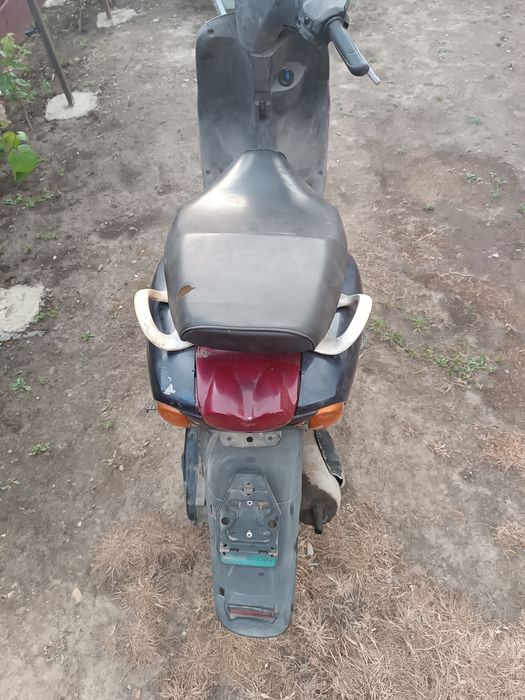 Vând scuter Yamaha neos