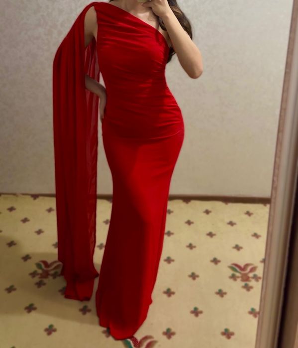 Роскошное платье в греческом стиле