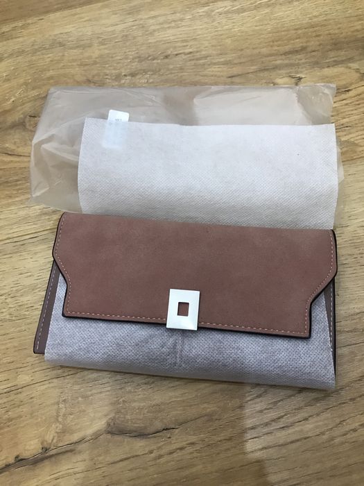 Кошелек розового цвета