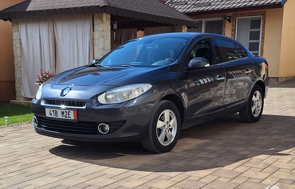 Renault Fluence/ 1.6 Benzină 110 CP / Navigație