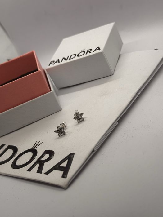 Пандора обеци Pandora