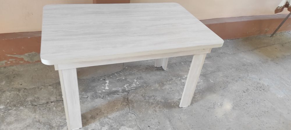 Кухонный стол. .