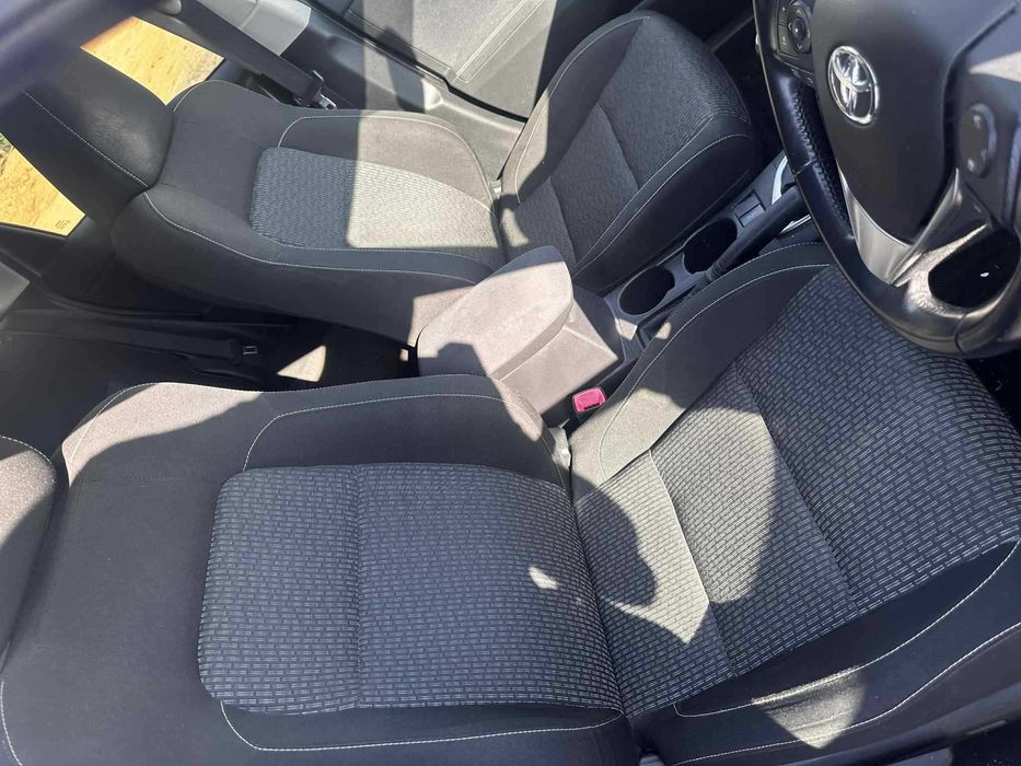 На Части Toyota Auris Тойота Аурис 1.4d 90к.с 2015г Комби