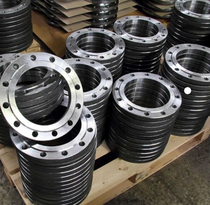 Фланцы стальные приварные и свободные