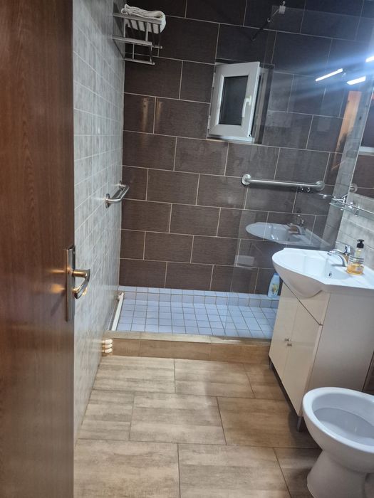 Vând apartament 2 camere