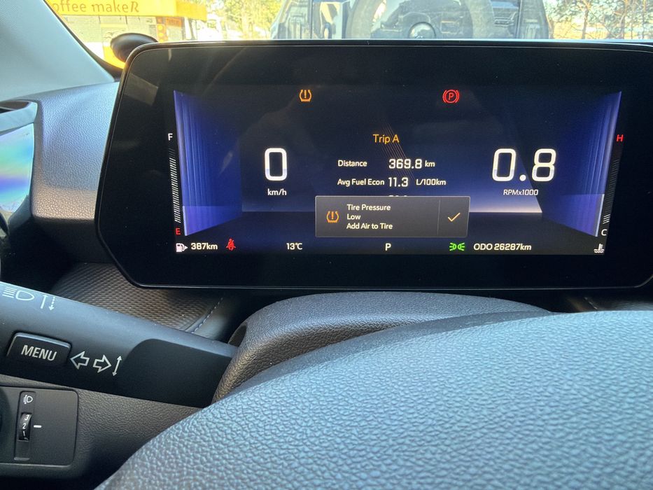 Yashi uzim xaydaganman salondan olib