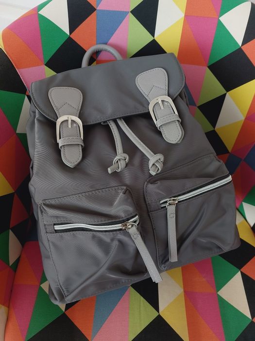 Geantă ghiozdan material impermeabil NOU