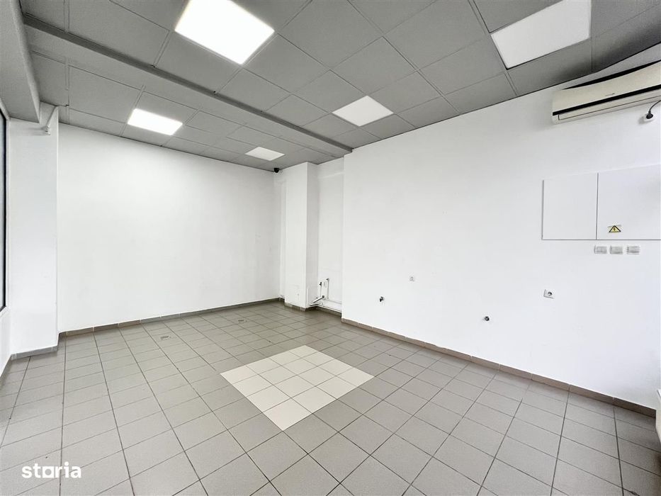 Spațiu comercial de închiriat – 177 mp – vitrină la stradă – Ștrand