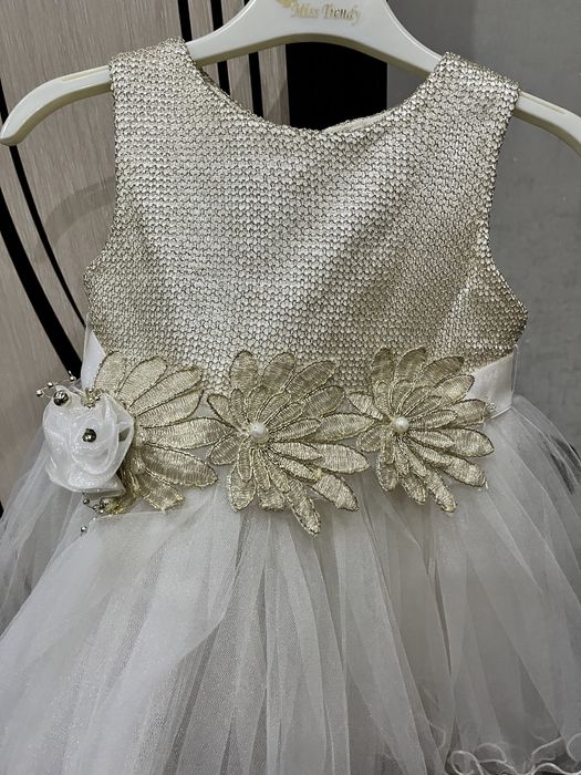 Платье кружевное