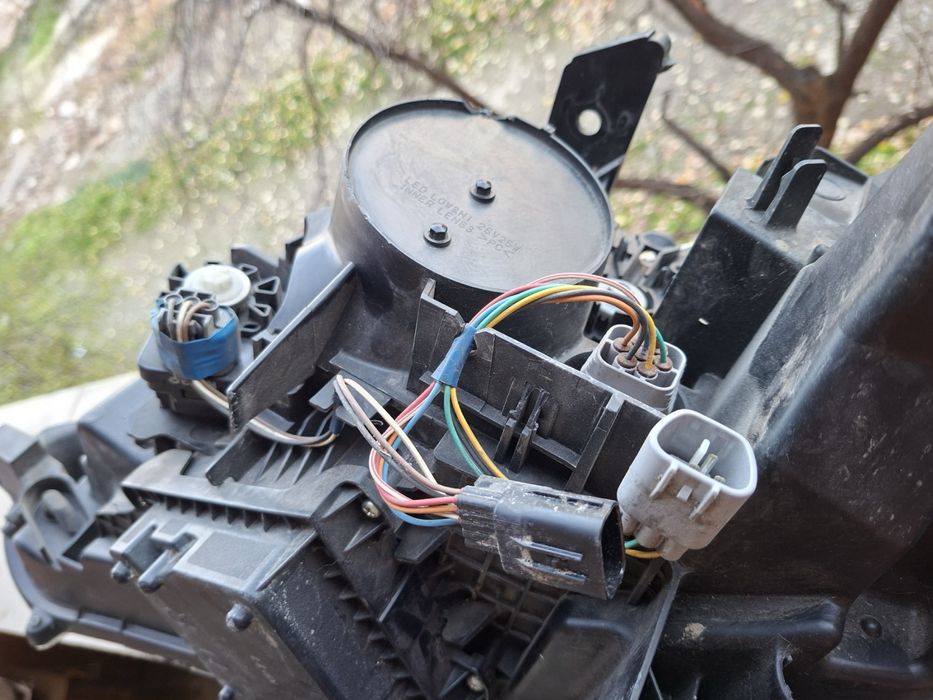 Десен фар MITSUBISHI Eclipse CROSS