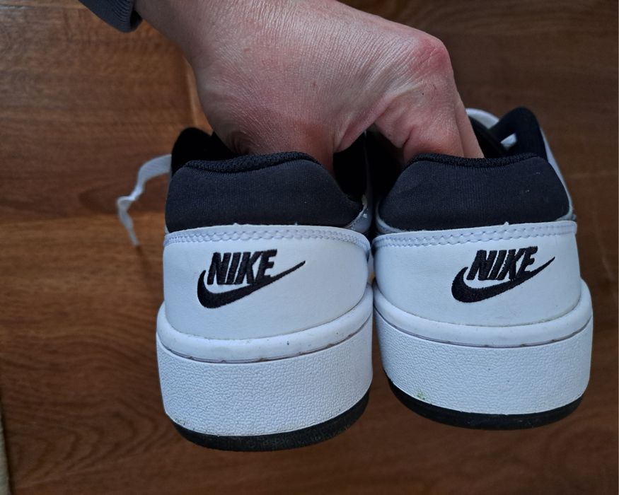 Маратонки Nike 39 номер