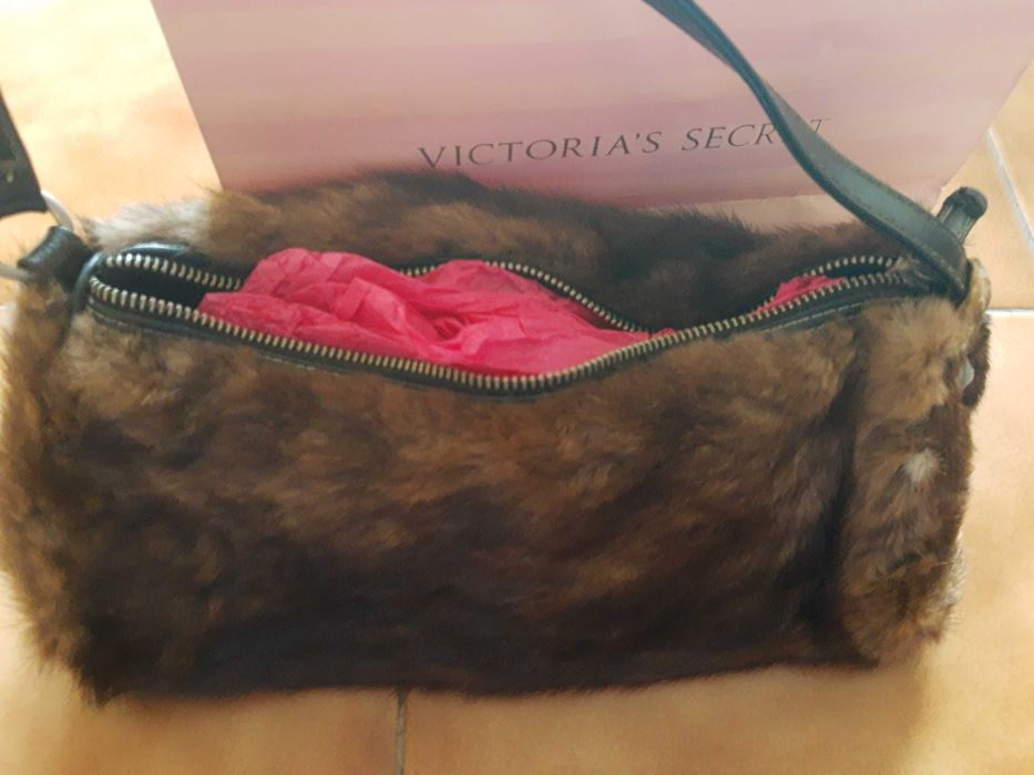 Чанта ,естествен косъм,цяла кожа,фирма Victoria's secret,ДНЕС 150лв,