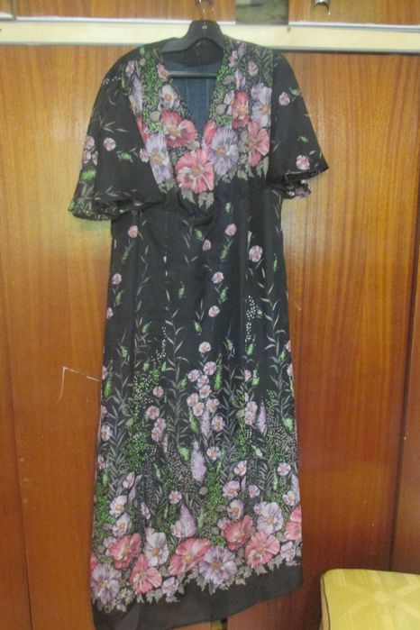 Продавам бална рокля