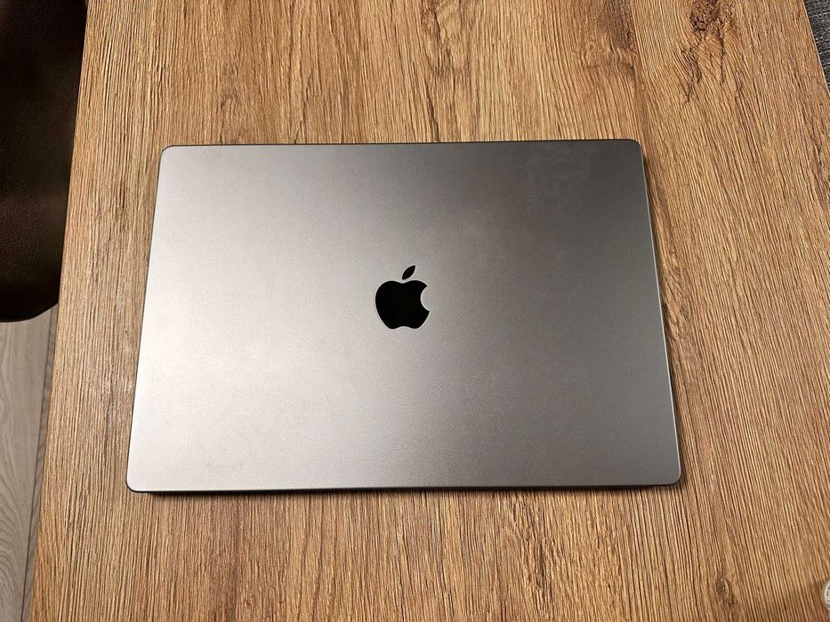 Laptop MAC M1 MAX 16 inch, 32GB RAM, 1TB Stocare, Space Grey