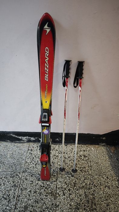 Ски, ски обувки и щеки 37 номер