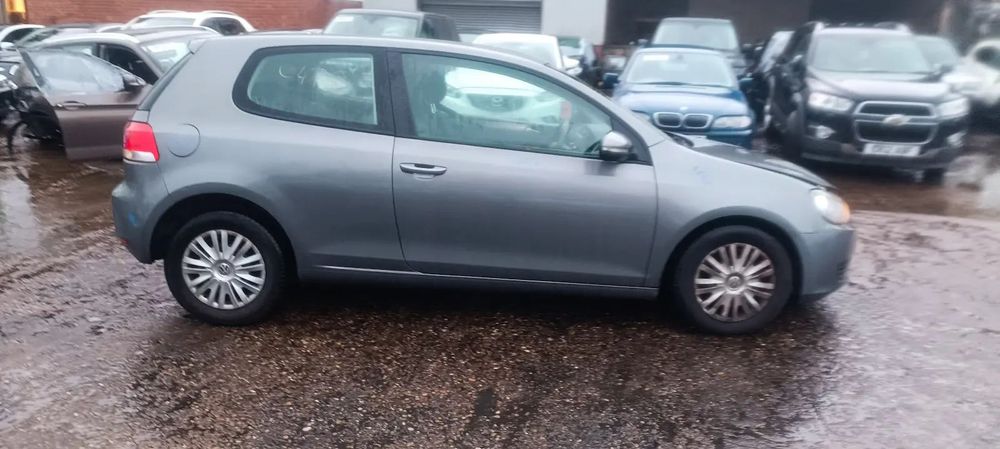 Dezmembrari / Dezmembrez VW Golf 6 (5K1) 1.4 TSI CAXA cutie viteze manuala cod culoare LA7T