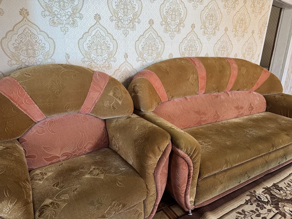 Продается диван тройка 321