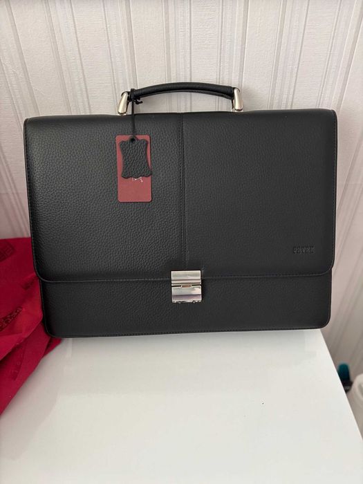 бизнес чанта Petek