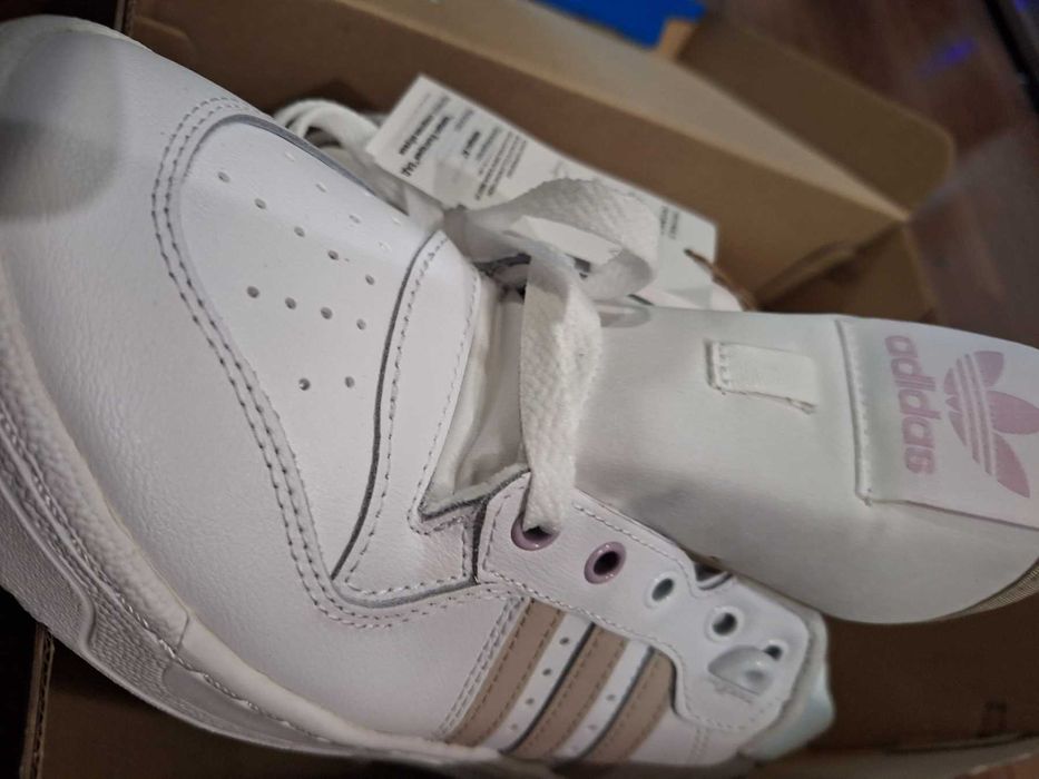 маратонки  adidas Originals Rivalry Low W