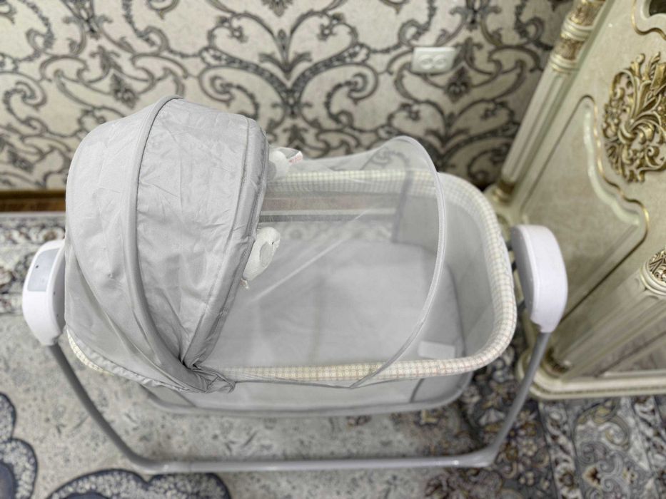 Детская кровать-качалка Mastela Deluxe 4 in 1 Bassinet