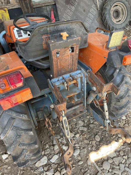 Tractoras Antonio Carraro di G