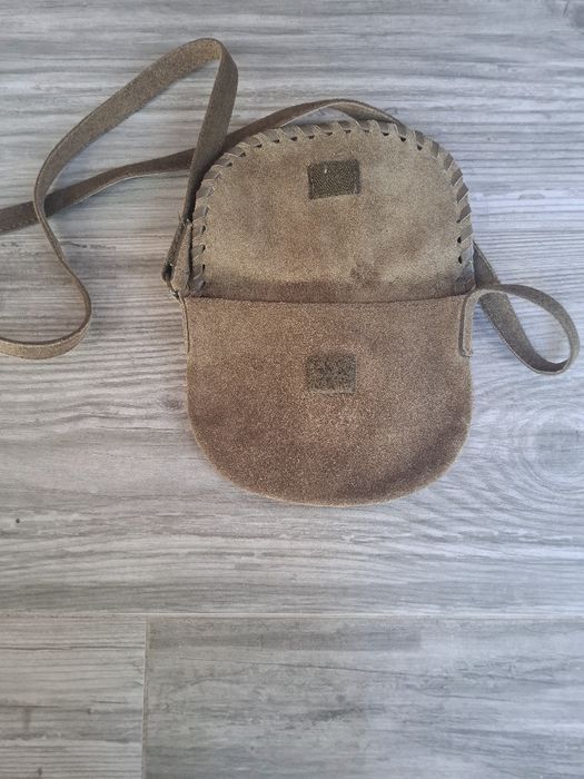 Продам сумочку benetton