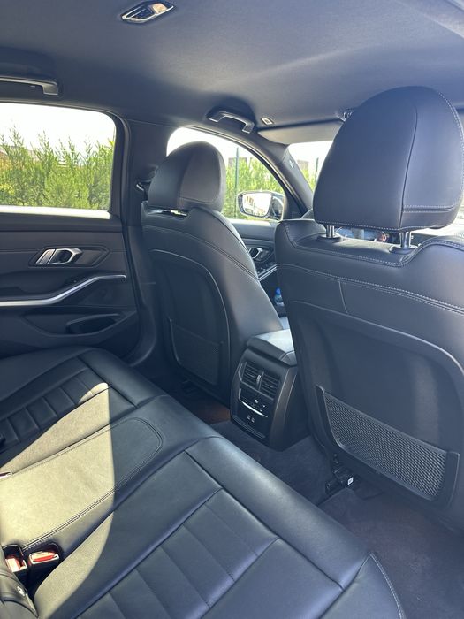 Продавам BMW 320d xDrive